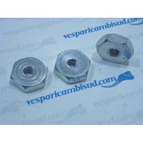 Kit 3 dado mm. 8 x 22 piatto,fissaggio ruota di scorta,vespa