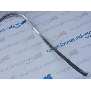 Bordo dello scudo originale in alluminio, originale piaggio,vespa 50 - 90 - 125