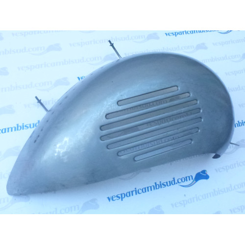 COFANO DESTRO IN LAMIERA PER VESPA FARO BASSO DAL 1953 AL 1956  
