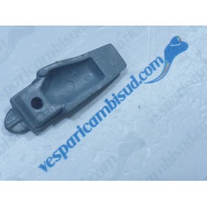 Puntale Terminale esterno sinistro per listello pedana,vespa 150 gs 1957>61.