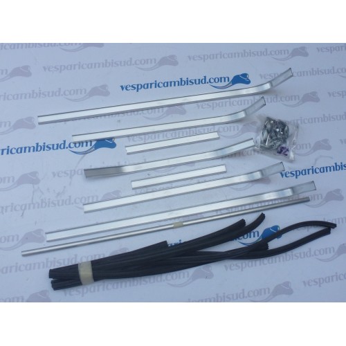 Kit  strisce padana completo, listelli alluminio,gomma, terminali, ribattini, vespa 125vn2t