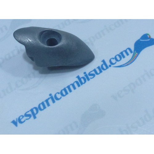 Puntale Terminale per listelli esterni pedana lato dx - sx,vespa 125 - 150. 1952>55.