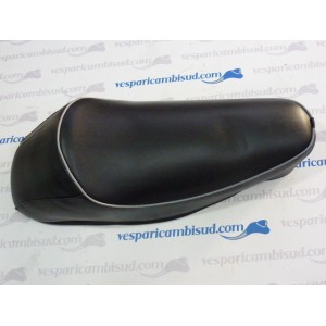 Sella gobbino colore nero e bordino grigio,vespa 50 r - special.