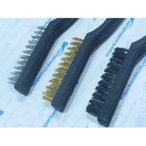 SET DI SPAZZOLE 225MM COMPOSTO DA 3 PZ 1 IN OTTONE 1 IN PLASTICA 1 ACCIAIO