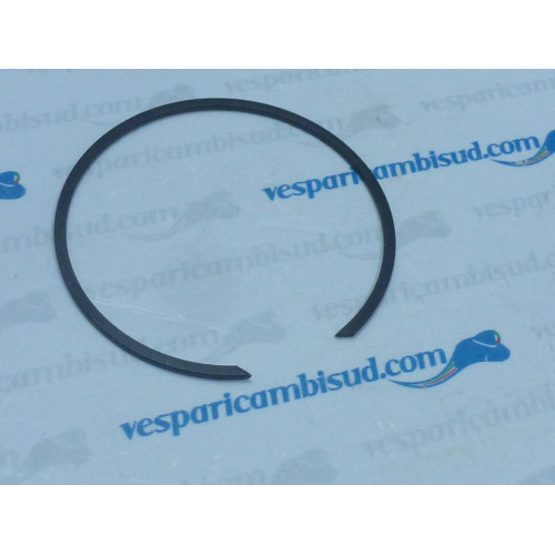 ANELLO ELASTICO DI SICUREZZA FRIZIONE PIAGGIO VESPA 50-90-125 PRIM-ET3 079474