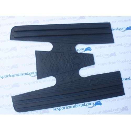 tappeto in gomma nera con scritta px sul tappetino vespa 125-150-200 
