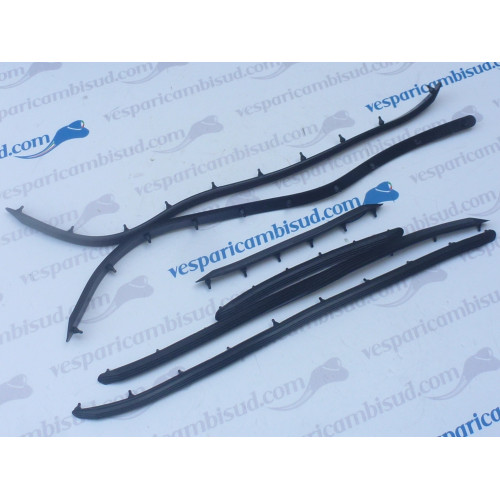 KIT STRISCE PEDANA IN GOMMA Vespa 50 r- 50n