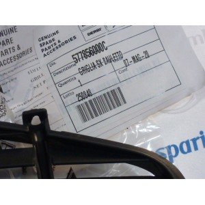 GRIGLIA SX NERA BAULETTO ANT. VESPA GT-GTS-GTV ORIGINALE