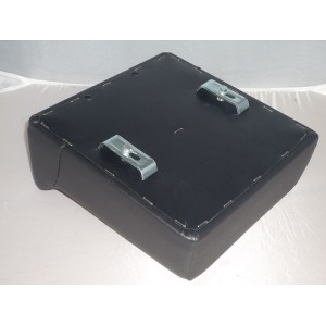 Cuscino passeggero con rialzo di colore nero per Vespa 125 - 150 Cuscino passeggero con rialzo di colore nero per Vespa 125 - 150