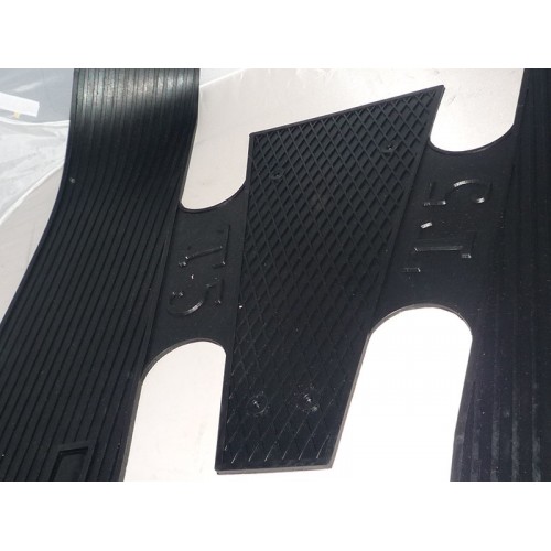 TAPPETINO NERO T5