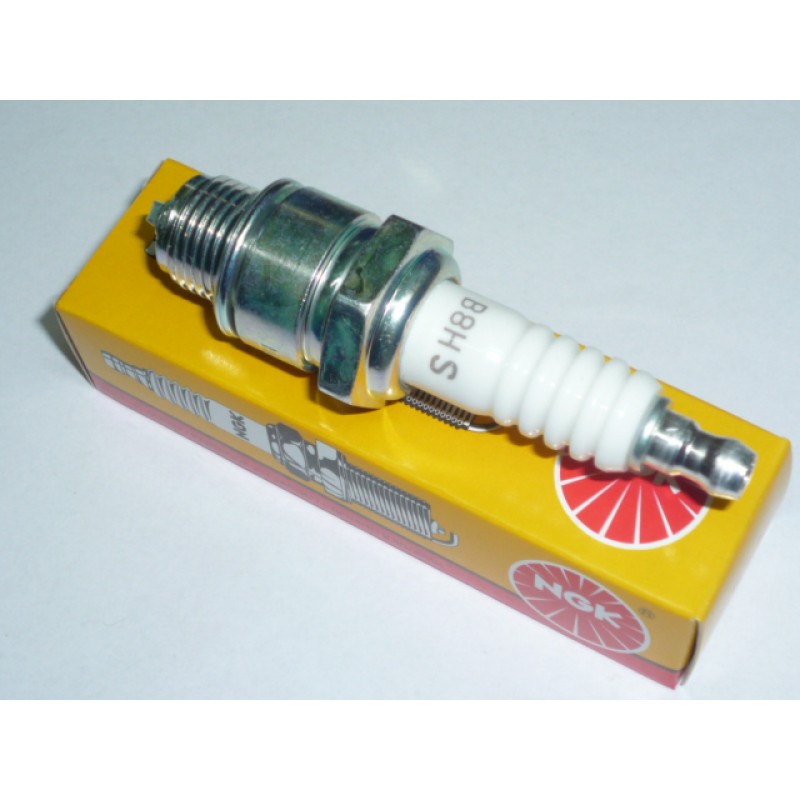 CANDELA PASSO CORTO NGK B8HS CANDELA PASSO CORTO NGK B8HS