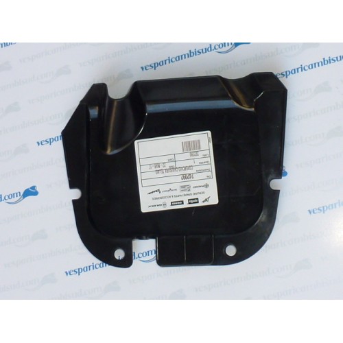 Coperchio chiusura del telaio sotto serbatoio,vespa 125 - 150 - 160 -180 -200 ORIGINALE