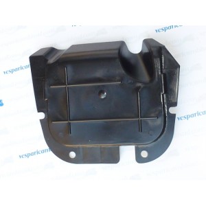 Coperchio chiusura del telaio sotto serbatoio,vespa 125 - 150 - 160 -180 -200 ORIGINALE Coperchio chiusura del telaio sotto serbatoio,vespa 125 - 150 - 160 -180 -200 ORIGINALE